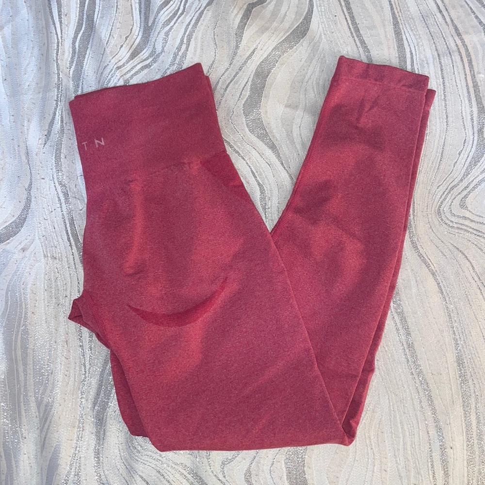 NVGTN Crimson Contour Seamless Legging